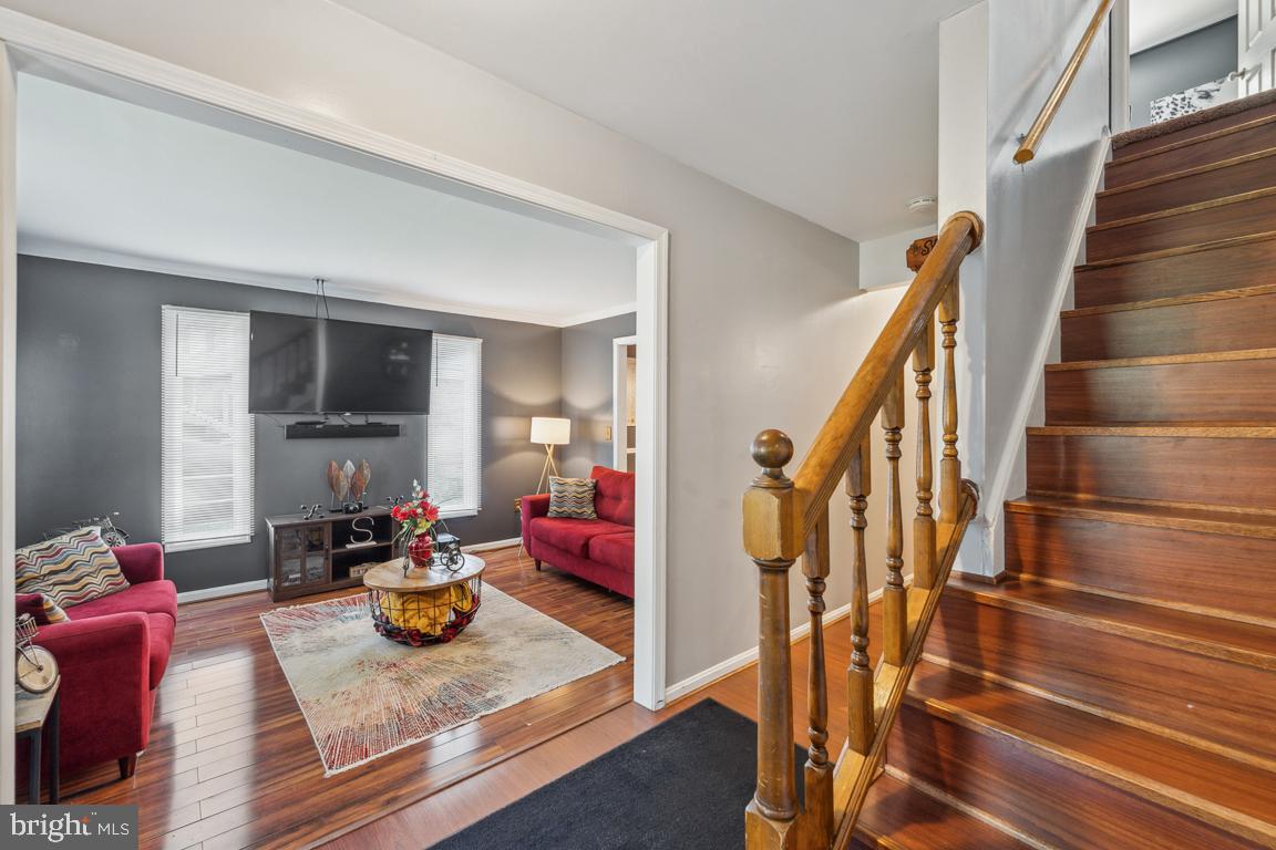 WESTLAKE VILLAGE - Residential