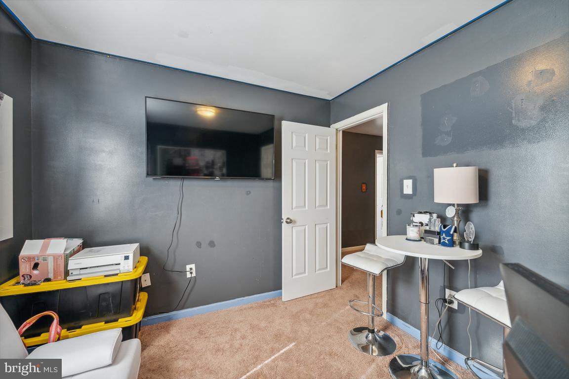 WESTLAKE VILLAGE - Residential