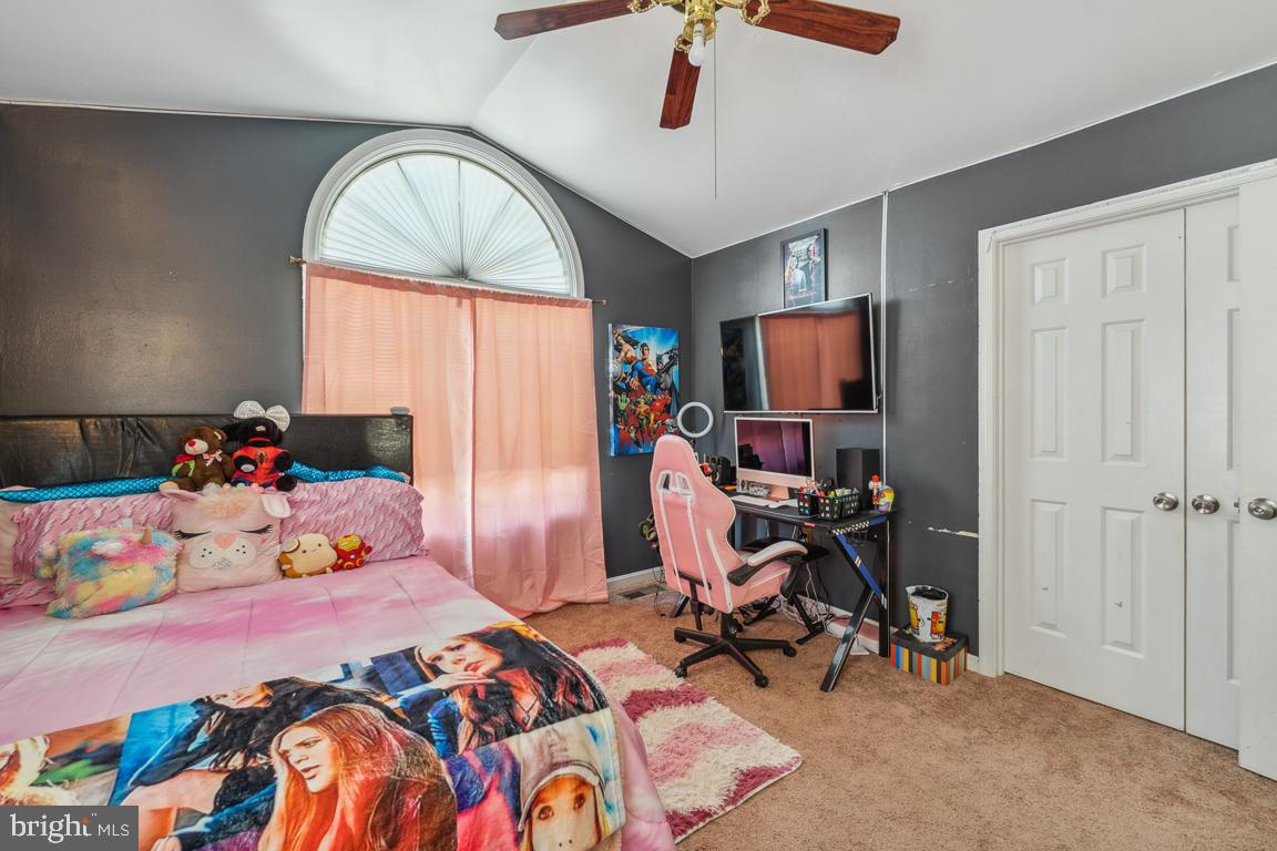 WESTLAKE VILLAGE - Residential