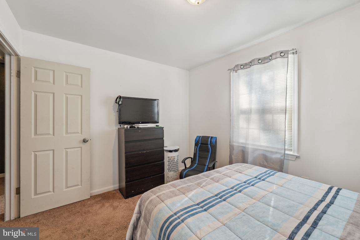 WESTLAKE VILLAGE - Residential