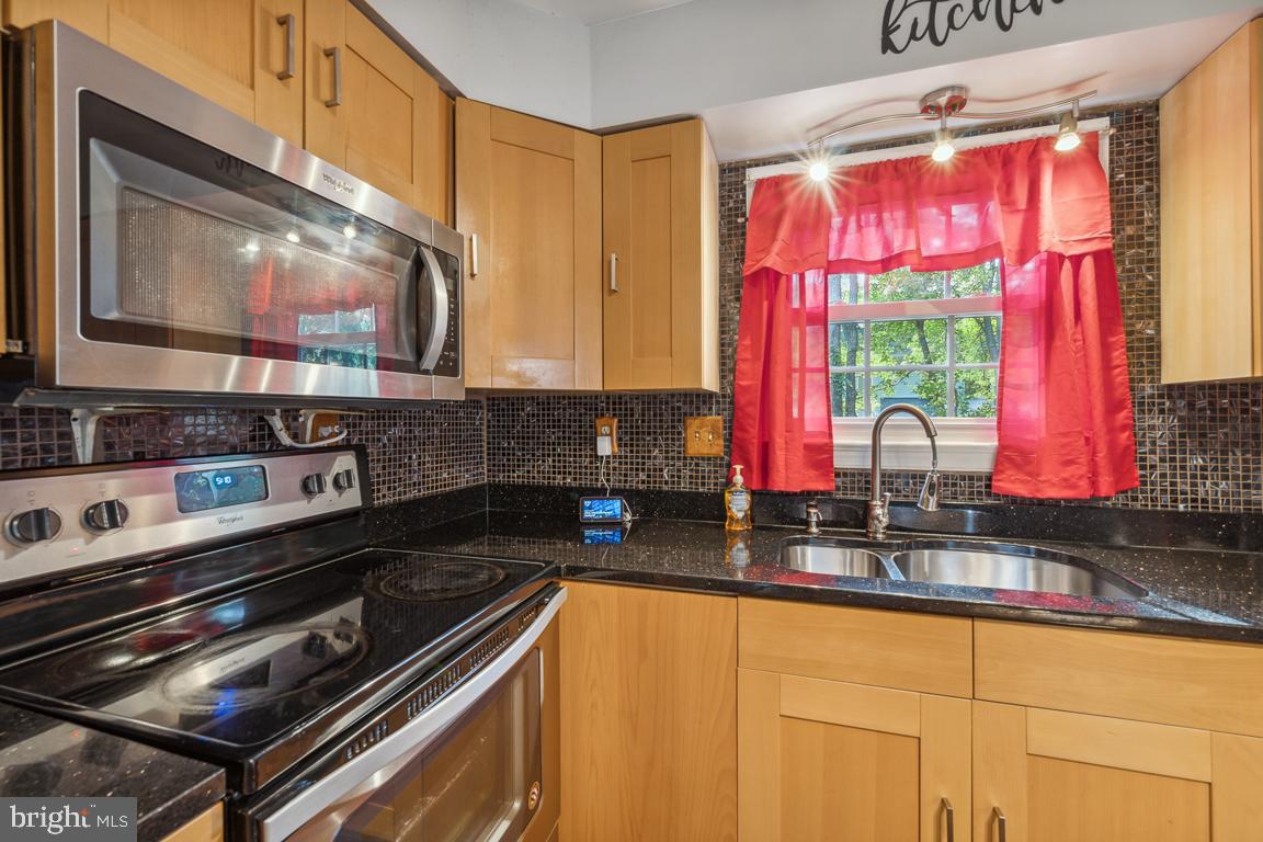 WESTLAKE VILLAGE - Residential