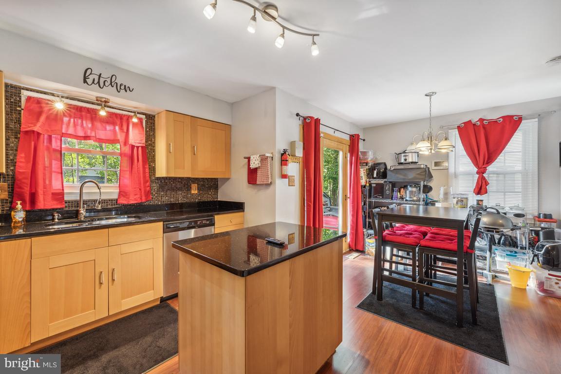 WESTLAKE VILLAGE - Residential