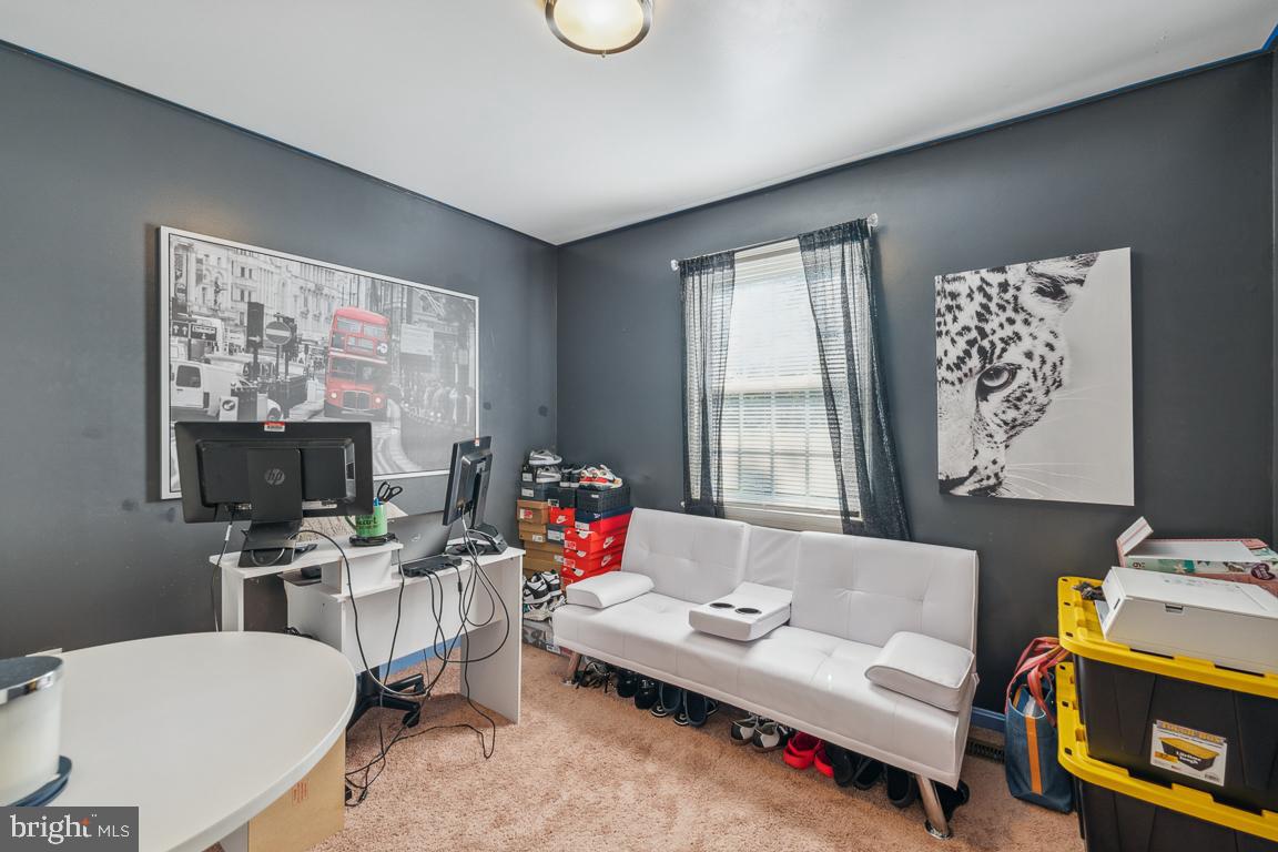 WESTLAKE VILLAGE - Residential