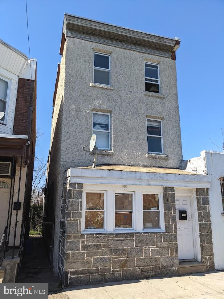 ELMWOOD PARK - Residential Income