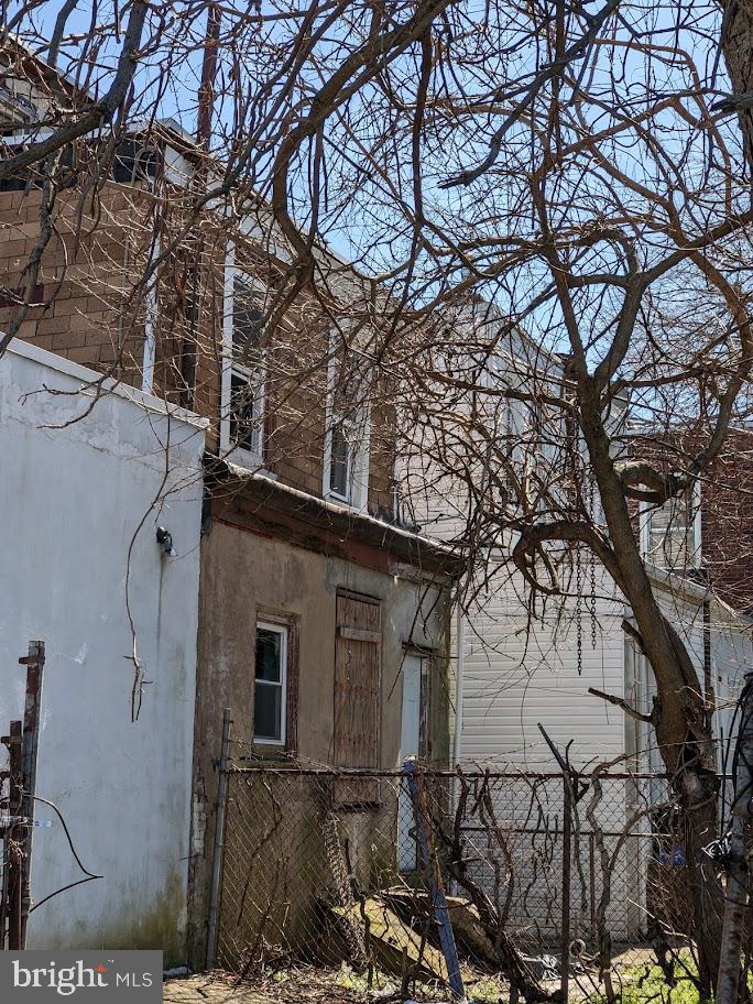 ELMWOOD PARK - Residential Income