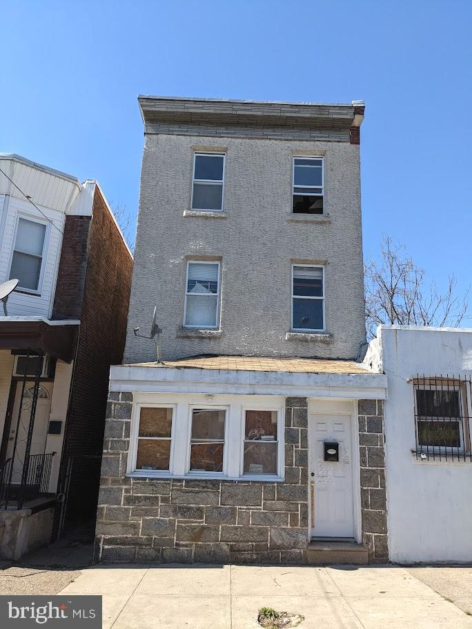 ELMWOOD PARK - Residential Income