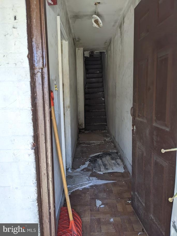 ELMWOOD PARK - Residential Income