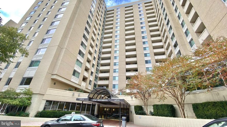 Great location luxury condo in Chevy Chase, 3 bedrooms, 2 full baths unit with 1,423 sq ft, hardwood floor, updated kitchen, stainless steel appliances, separate dining area, master bedroom with walk-in closet and full bath, washer/dryer in unit, two parking spaces, 24-hour security, indoor pool, and fitness center.