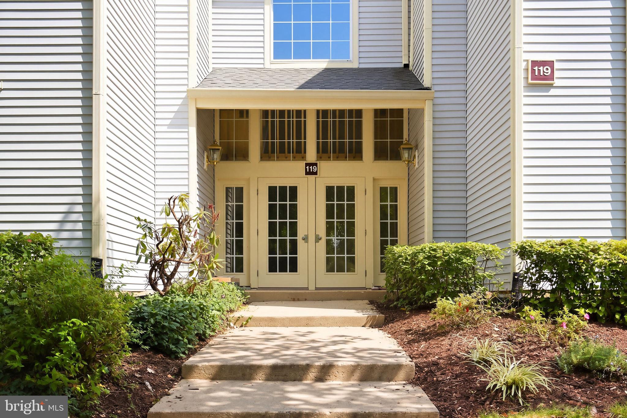 119 COMMONWEALTH 9