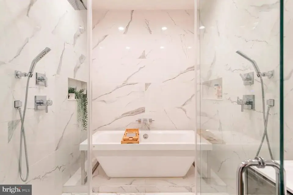 Philadelphia, Pennsylvania 19130, United States, 3 Bedrooms Bedrooms, ,3 BathroomsBathrooms,Residential,Active,127030