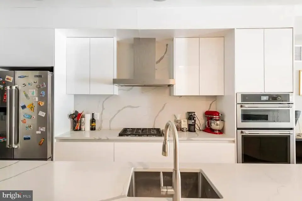 Philadelphia, Pennsylvania 19130, United States, 3 Bedrooms Bedrooms, ,3 BathroomsBathrooms,Residential,Active,127030