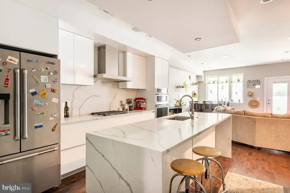Philadelphia, Pennsylvania 19130, United States, 3 Bedrooms Bedrooms, ,3 BathroomsBathrooms,Residential,Active,127030
