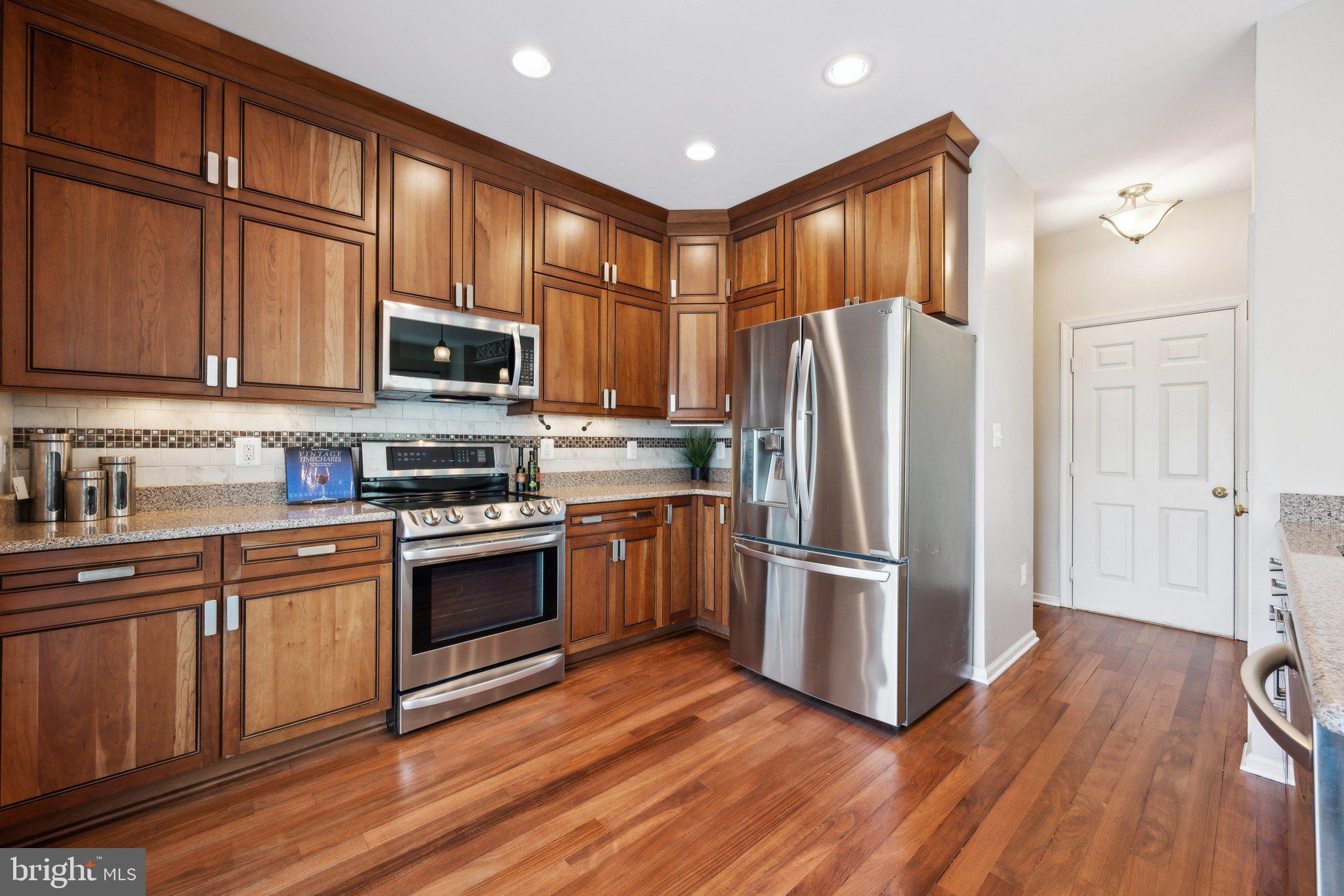 SPRING RIDGE - Residential