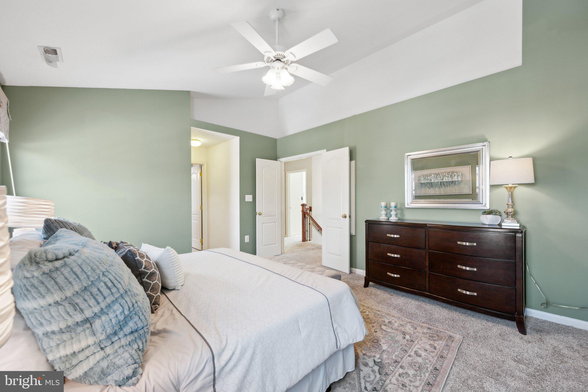 SPRING RIDGE - Residential