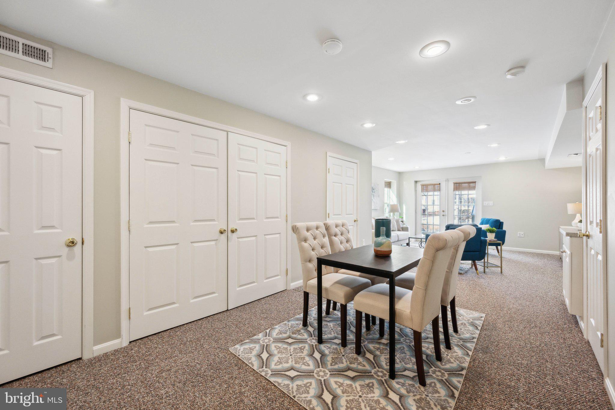 SPRING RIDGE - Residential