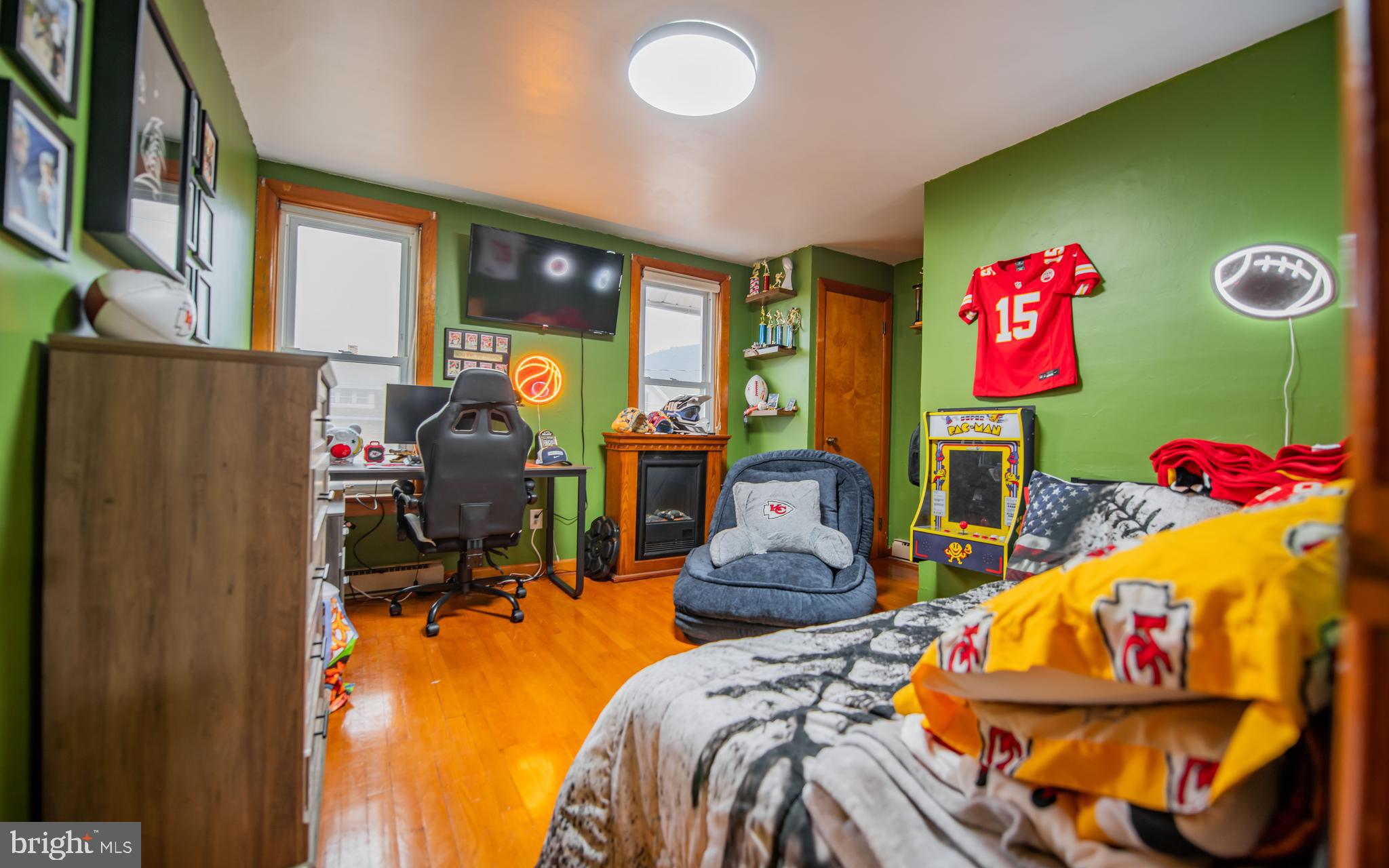 19 S CHESTNUT STREET