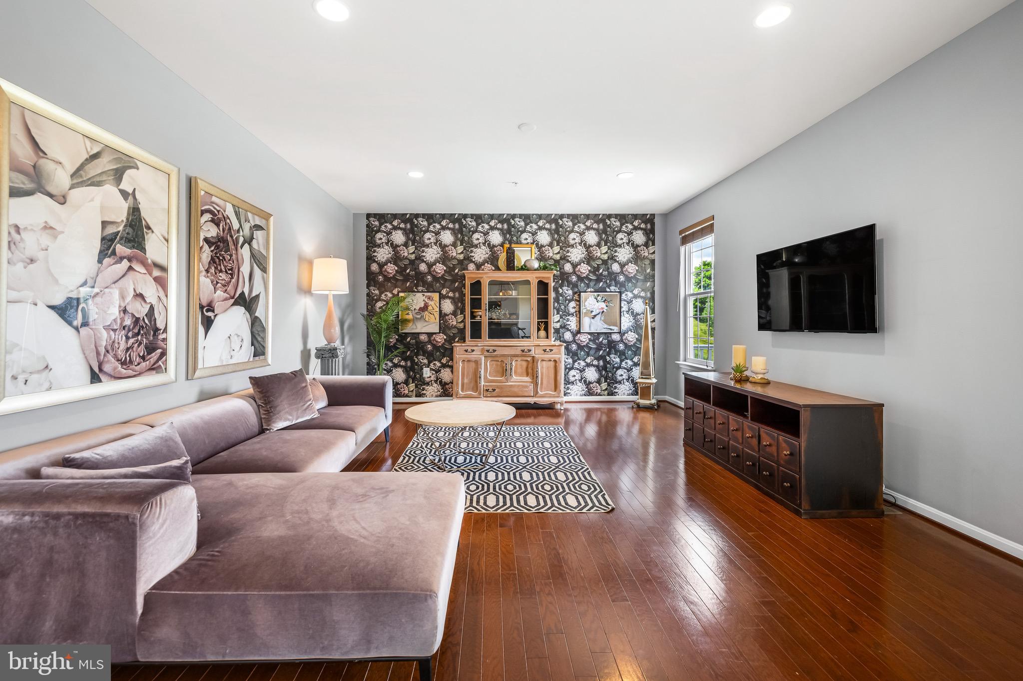 MANCHESTER FARMS - Residential