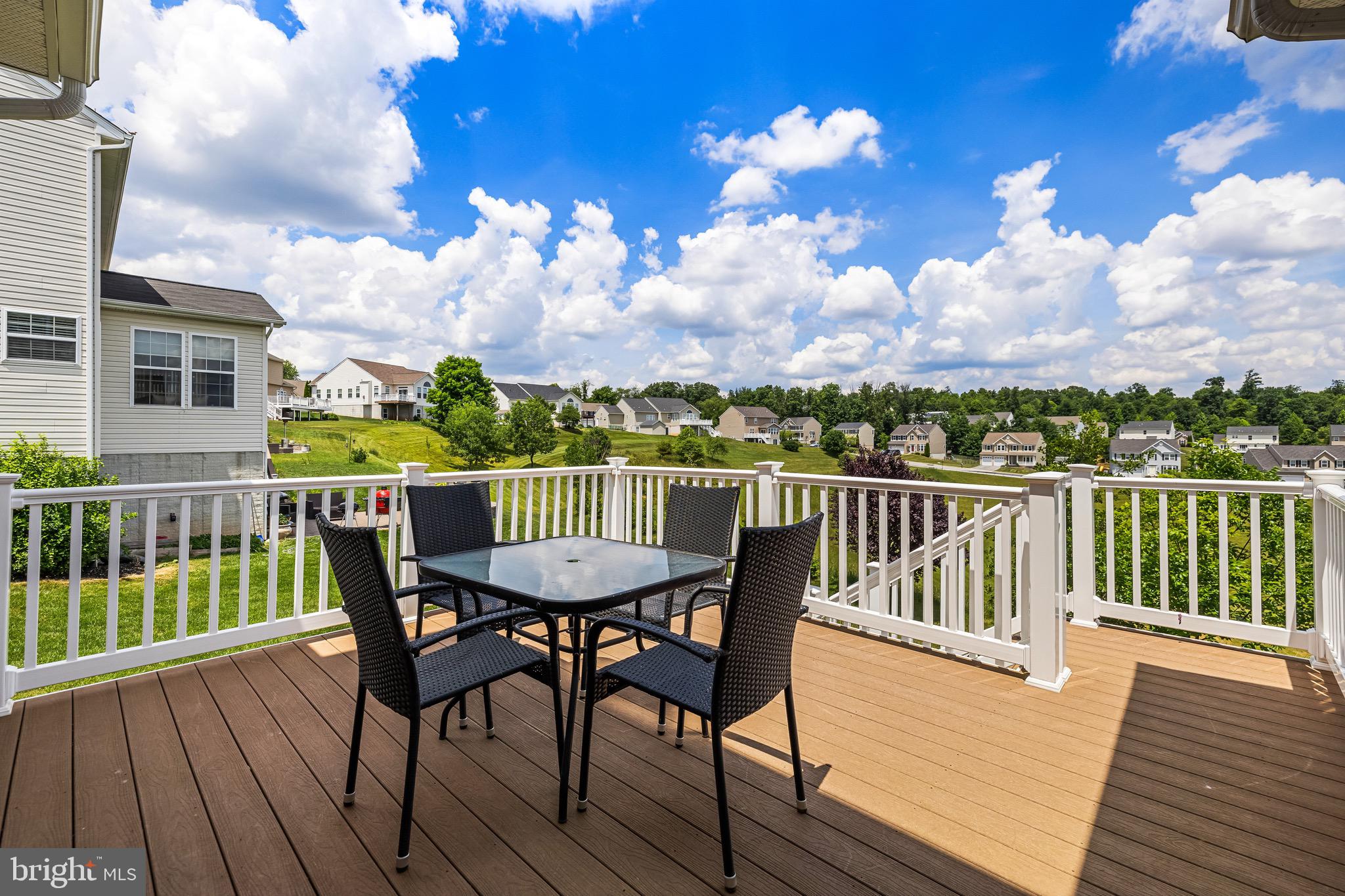 MANCHESTER FARMS - Residential