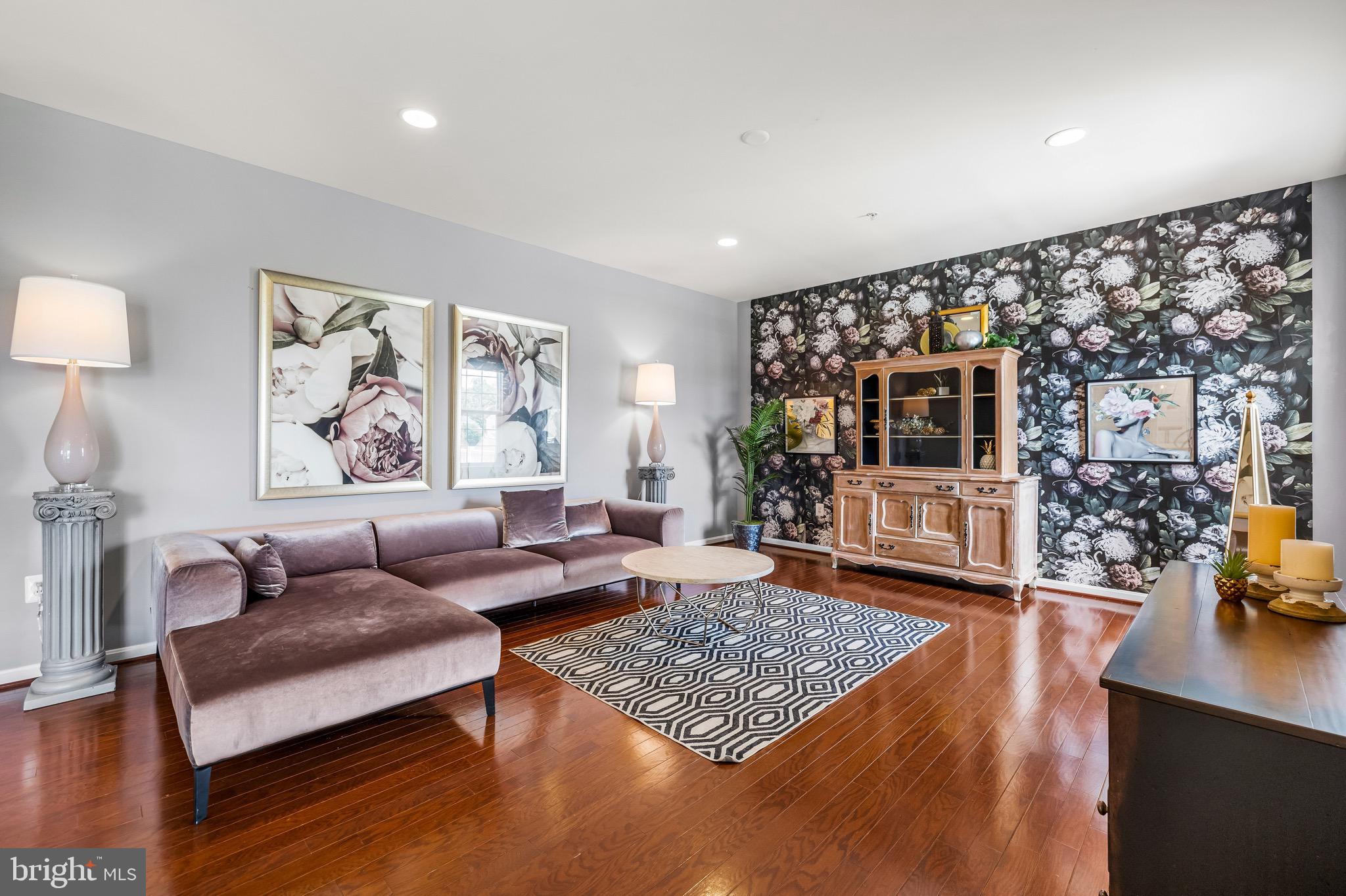 MANCHESTER FARMS - Residential