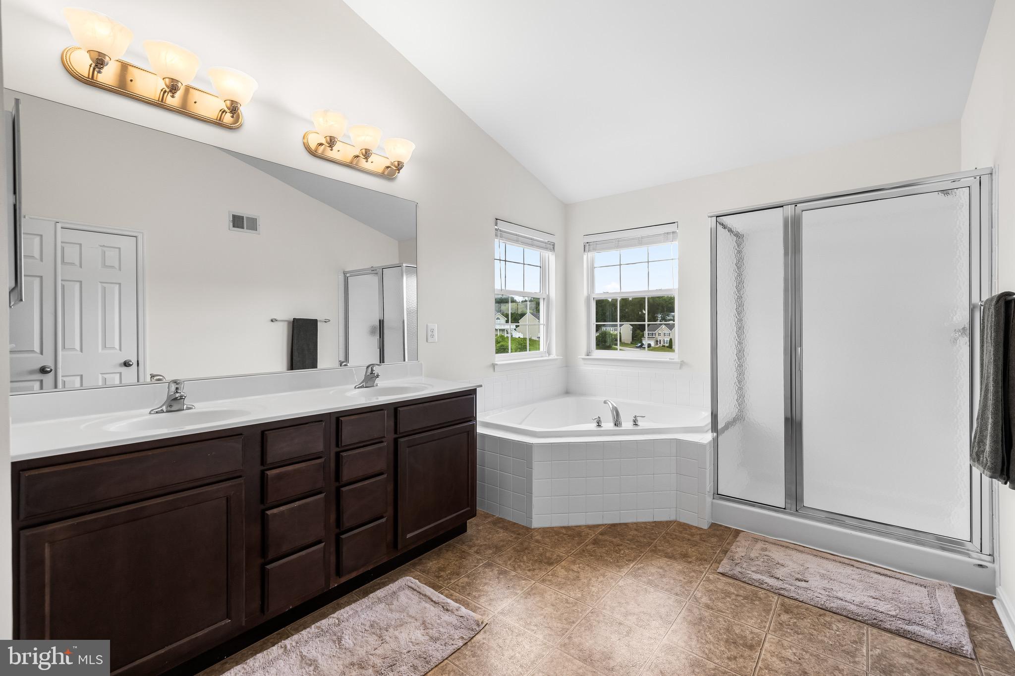 MANCHESTER FARMS - Residential