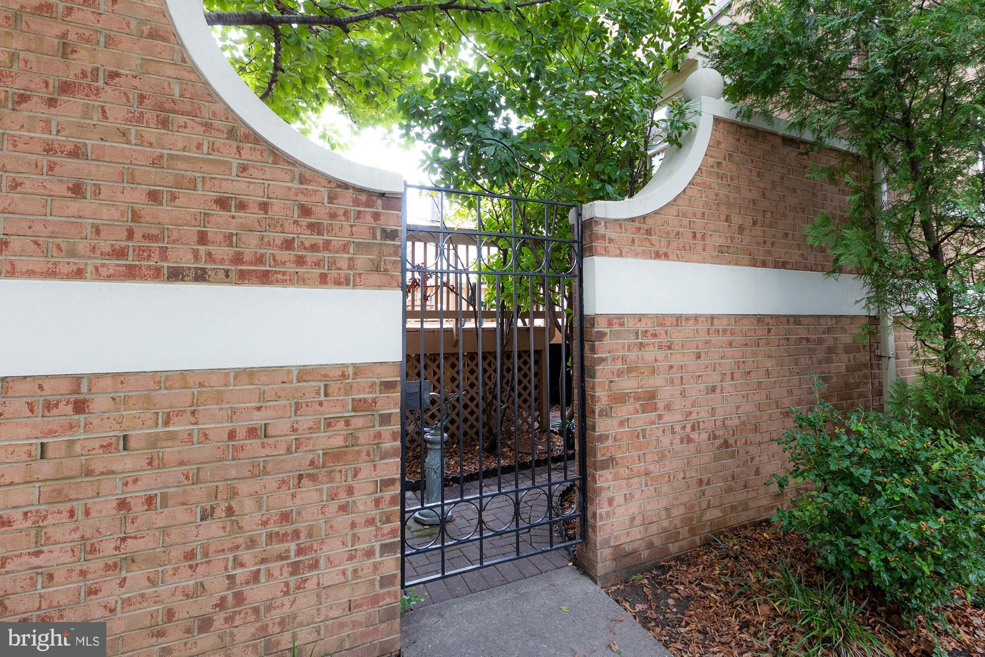 CANTON SQUARE - Residential