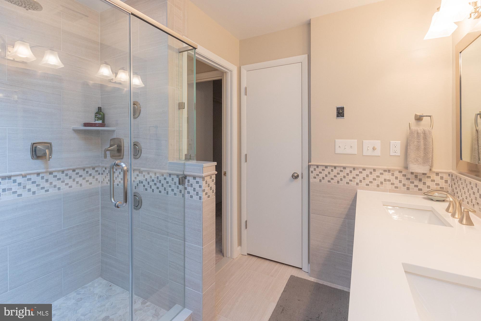 CANTON SQUARE - Residential