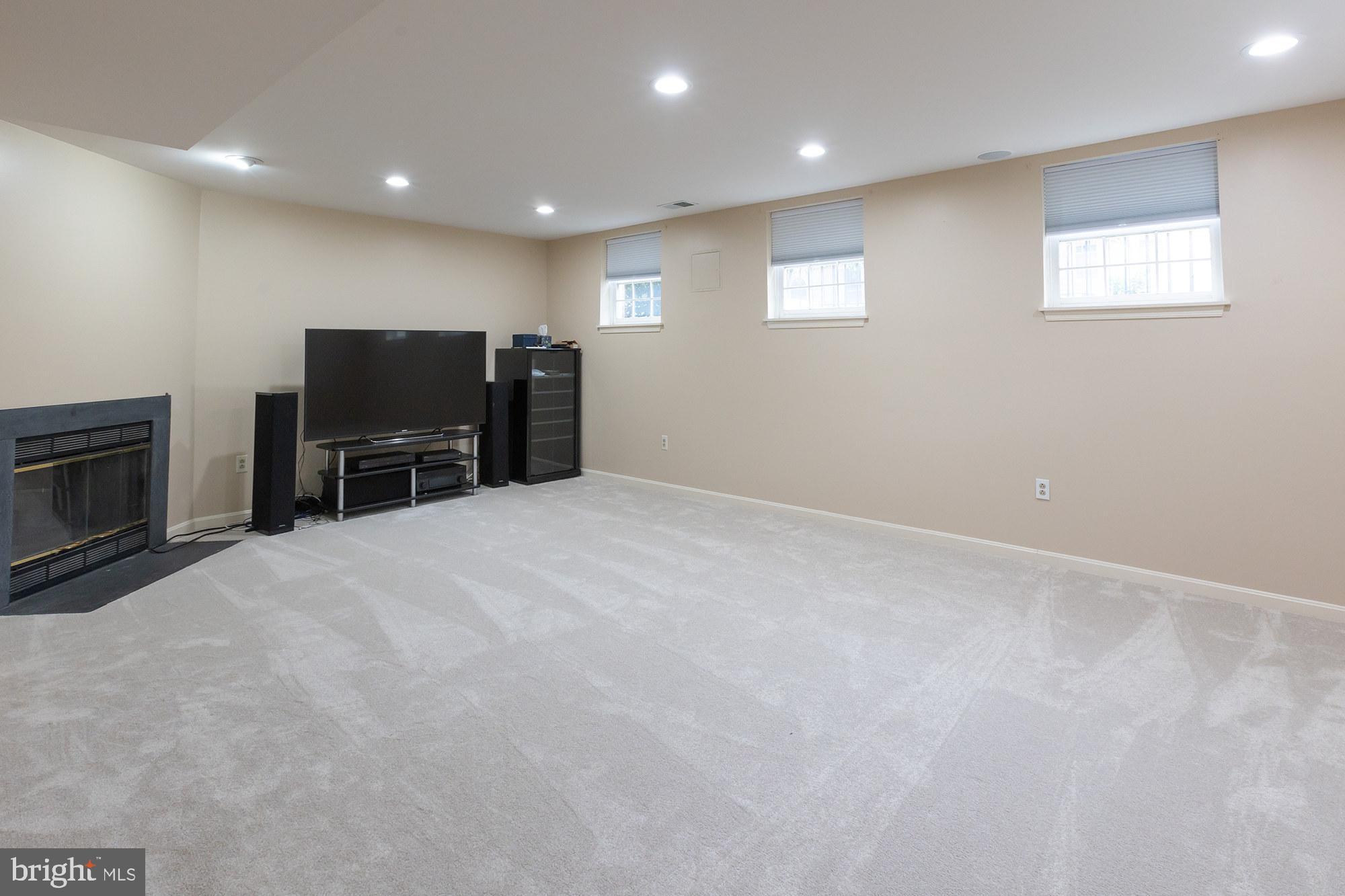 CANTON SQUARE - Residential