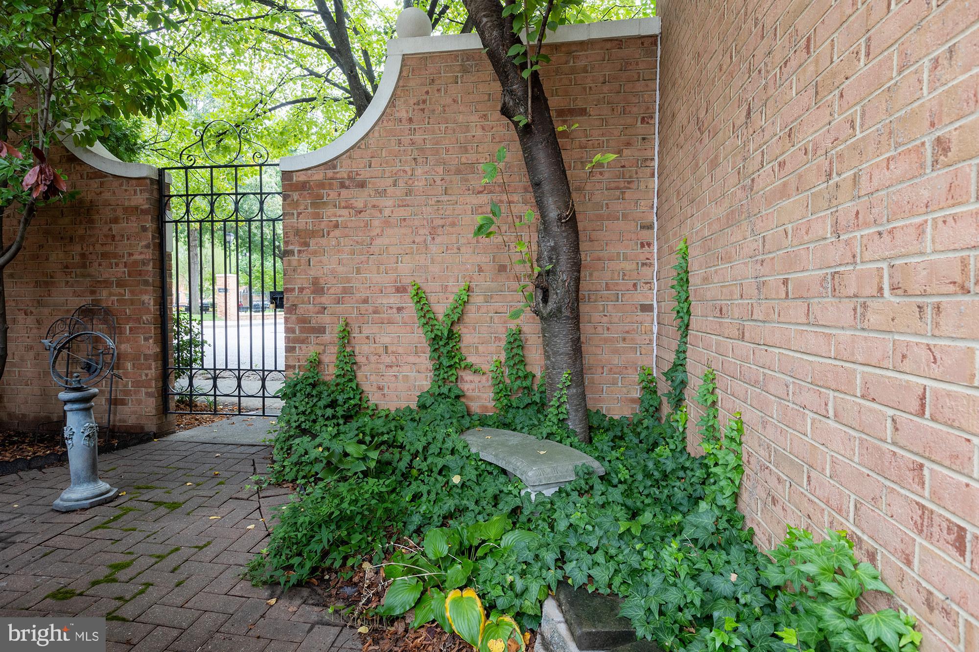 CANTON SQUARE - Residential