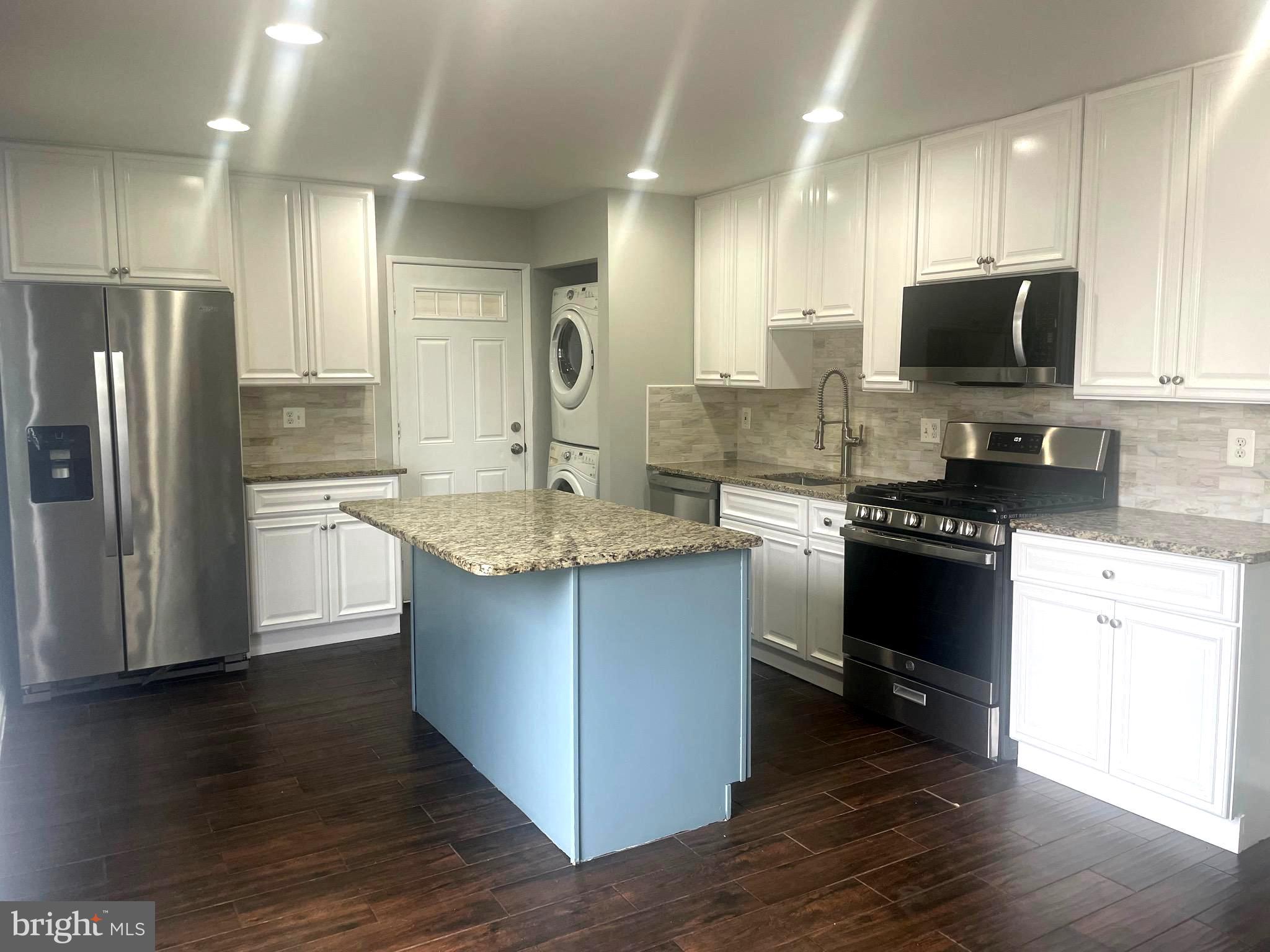 CARMODY HILLS - Residential