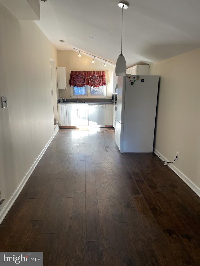 CARROLLTON MANOR - Residential Lease