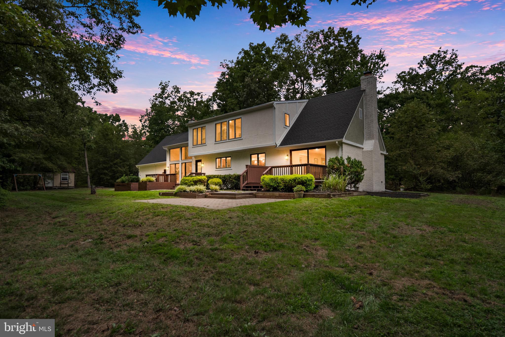 1017 LAUREL LANE