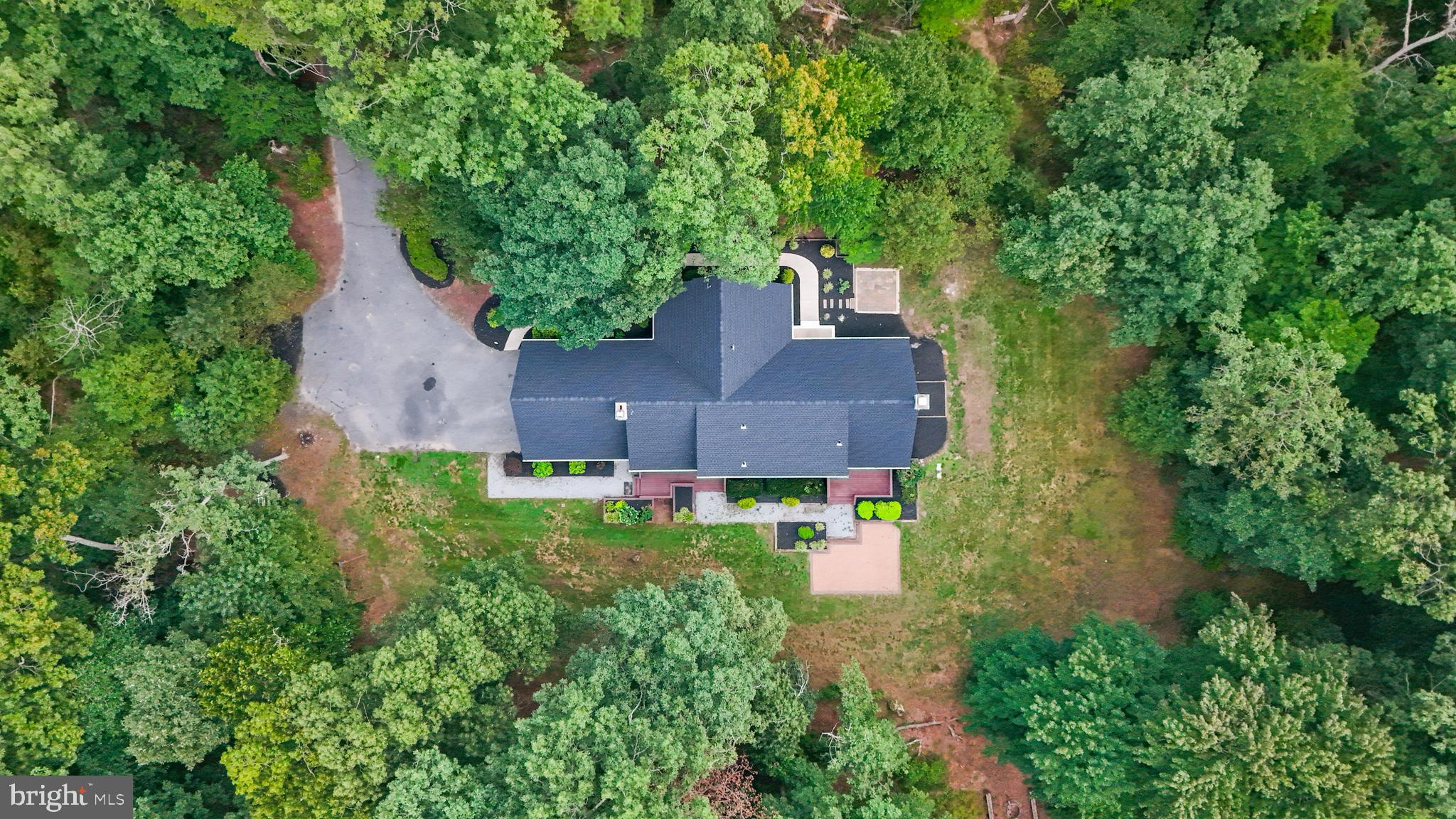 1017 LAUREL LANE