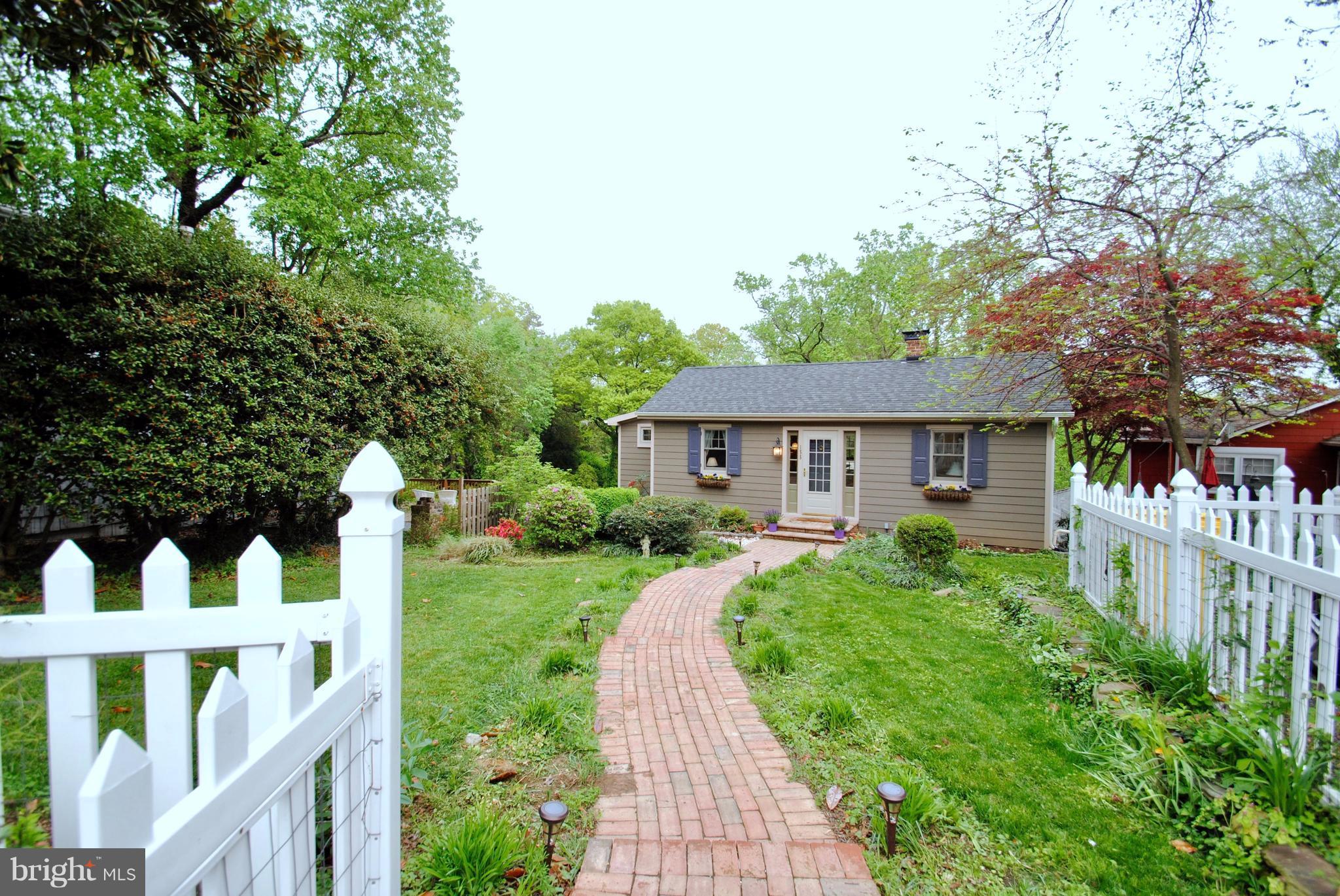 PINES ON THE SEVERN - Residential Lease