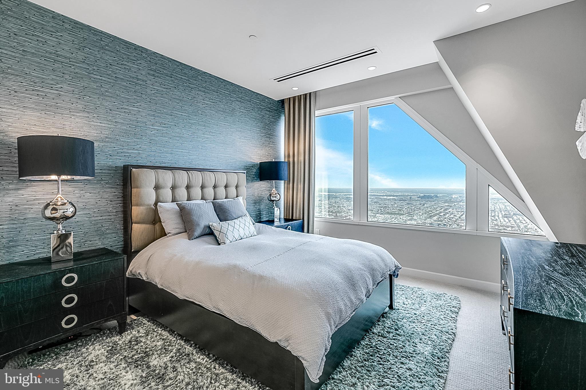 CENTER CITY - Residential Lease