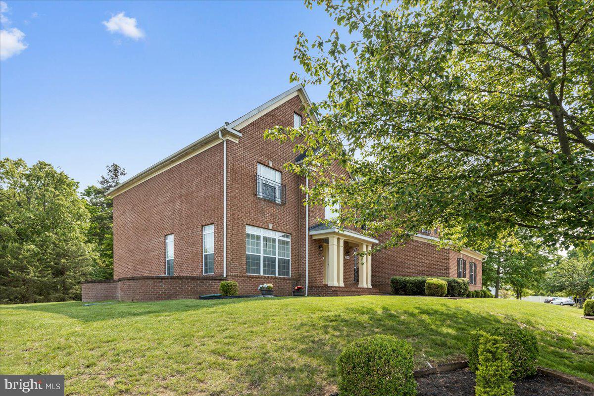 FARMINGTON WOODS - Residential