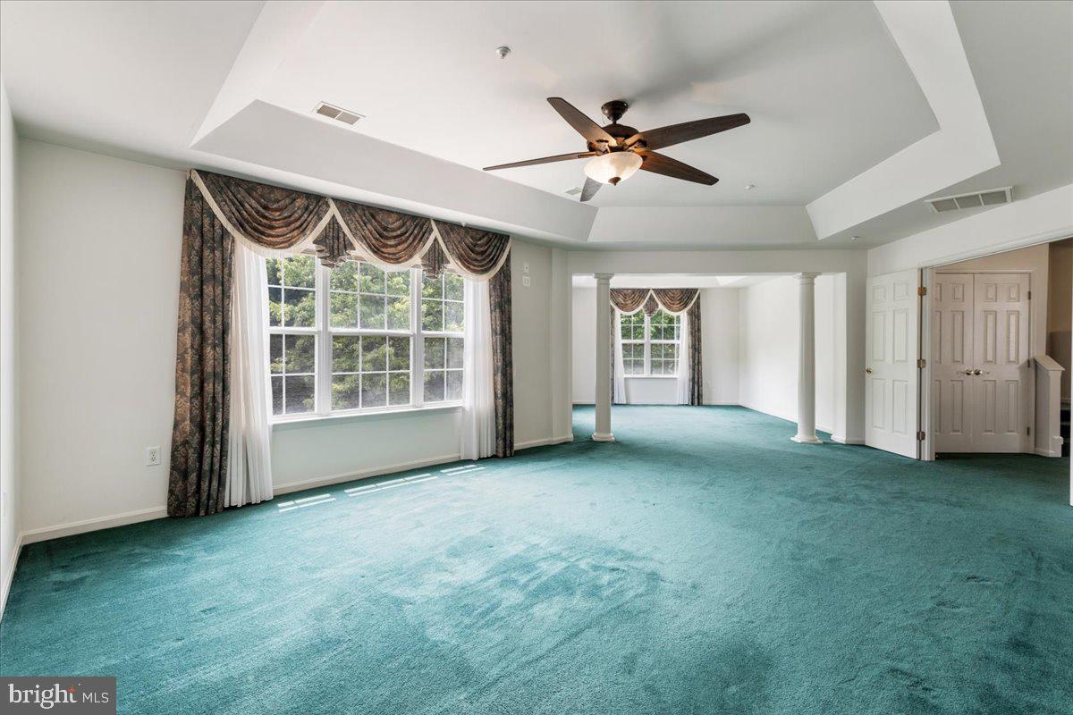 FARMINGTON WOODS - Residential