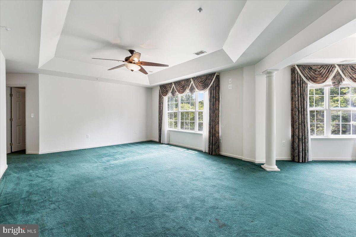 FARMINGTON WOODS - Residential