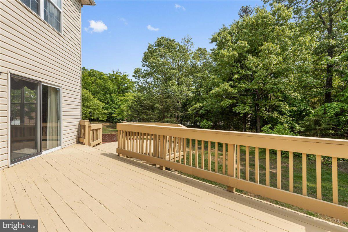 FARMINGTON WOODS - Residential