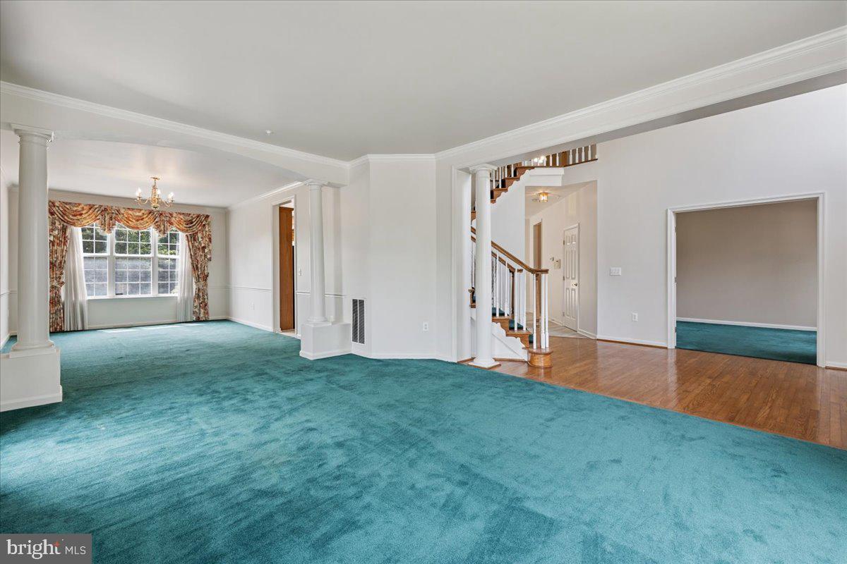 FARMINGTON WOODS - Residential