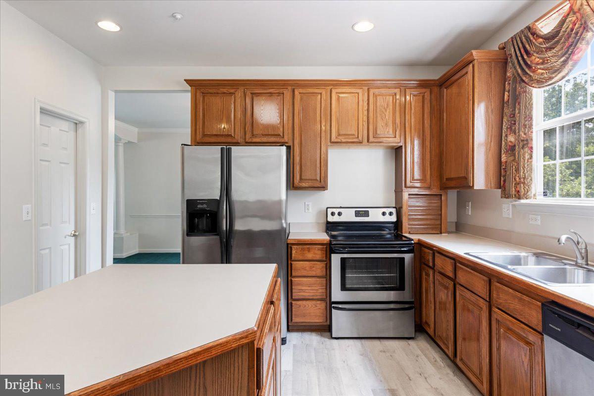 FARMINGTON WOODS - Residential