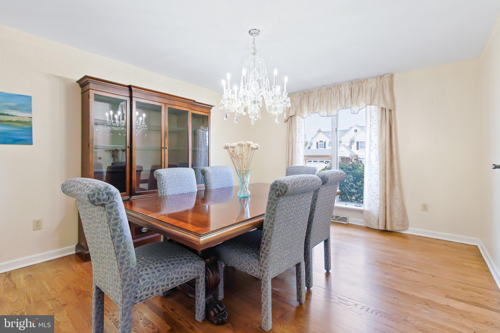 WOODS EDGE - Residential