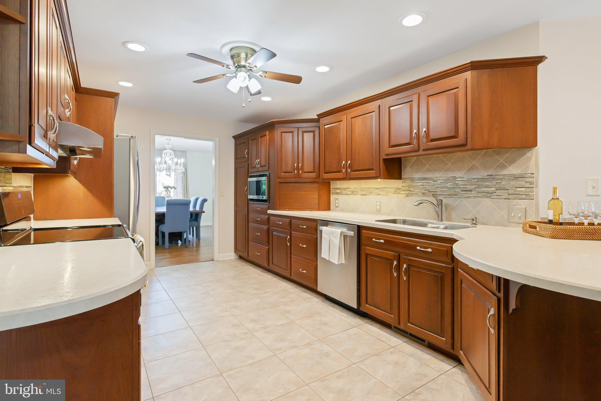 WOODS EDGE - Residential