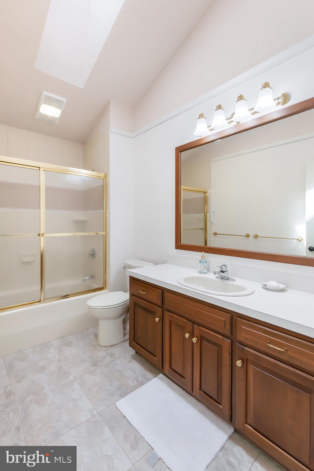 WOODS EDGE - Residential