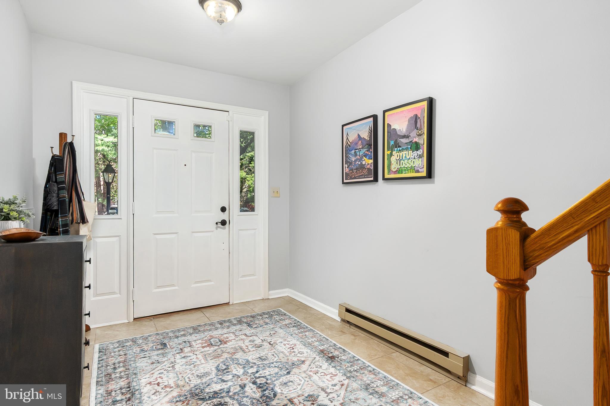 1006 LINDSAY LANE