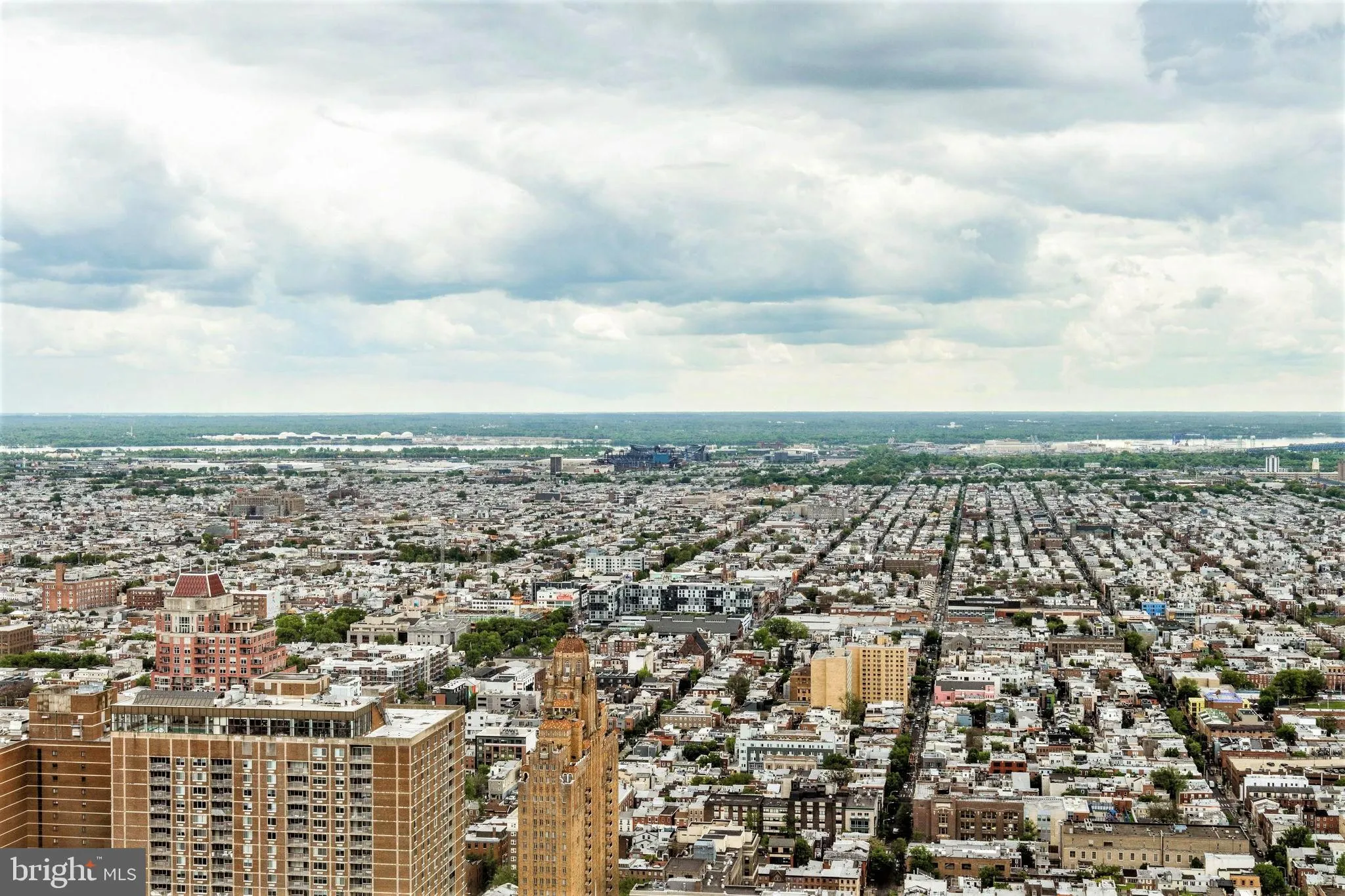 Philadelphia, Pennsylvania 19102, United States, 2 Bedrooms Bedrooms, ,3 BathroomsBathrooms,Residential,Active,92963