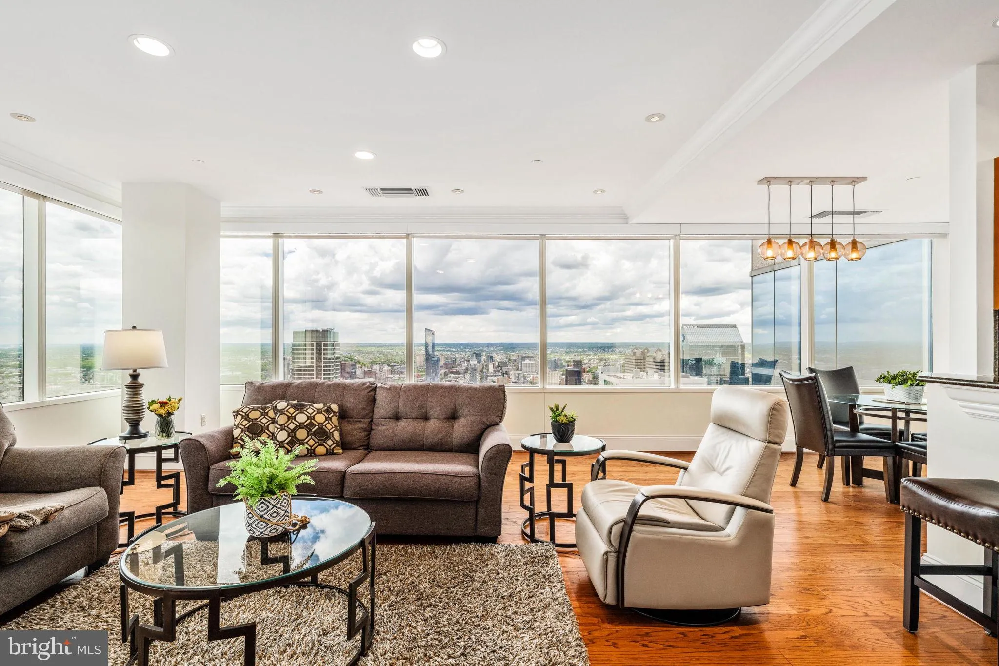 Philadelphia, Pennsylvania 19102, United States, 2 Bedrooms Bedrooms, ,3 BathroomsBathrooms,Residential,Active,92963 Philadelphia, Pennsylvania 19102, United States, 2 Bedrooms Bedrooms, ,3 BathroomsBathrooms,Residential,Active,92963