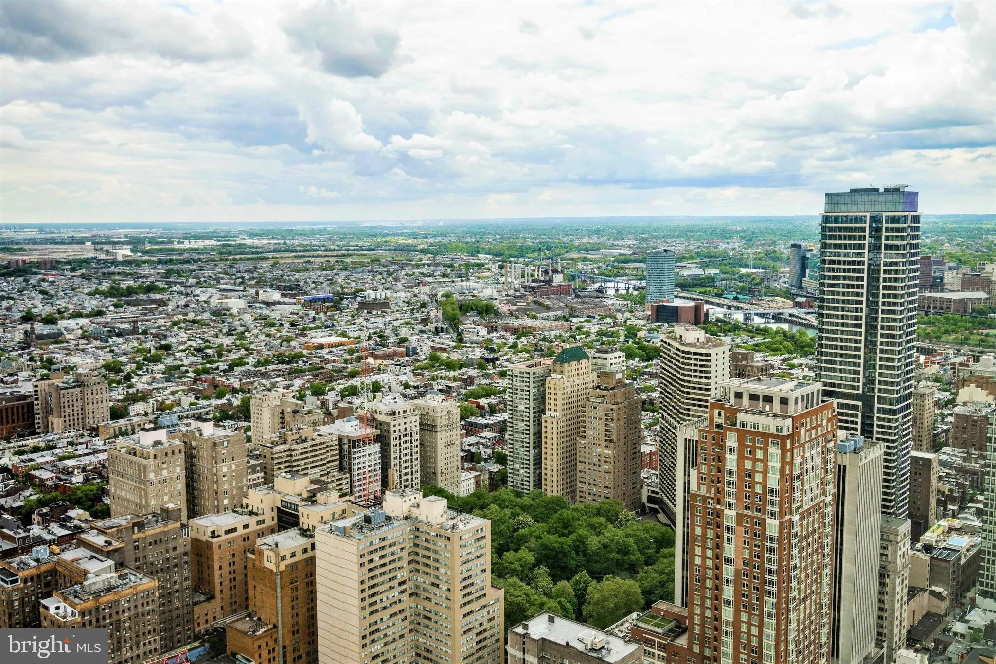 Philadelphia, Pennsylvania 19102, United States, 2 Bedrooms Bedrooms, ,3 BathroomsBathrooms,Residential,Active,92963