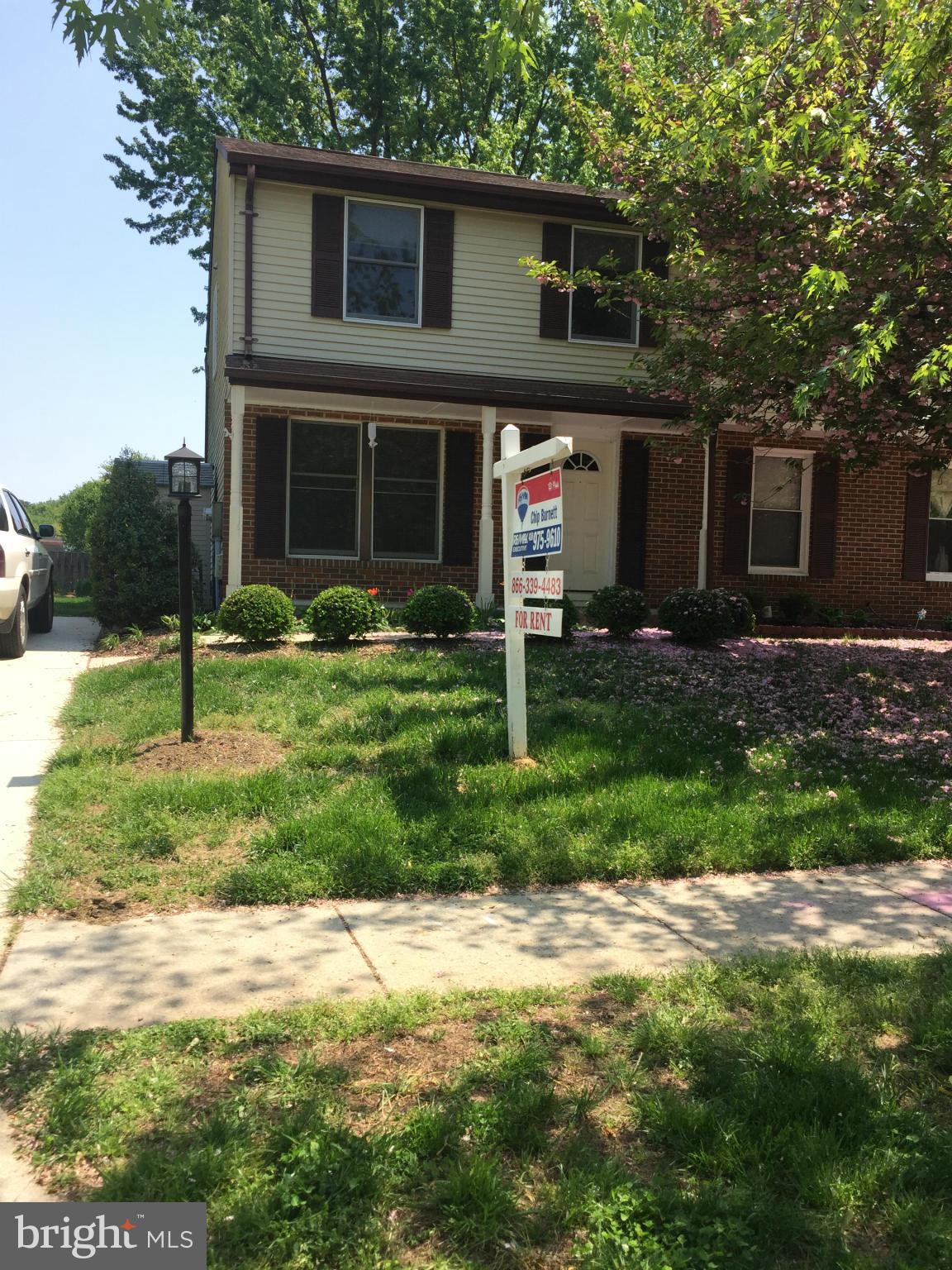 REVELL DOWNS - Residential Lease