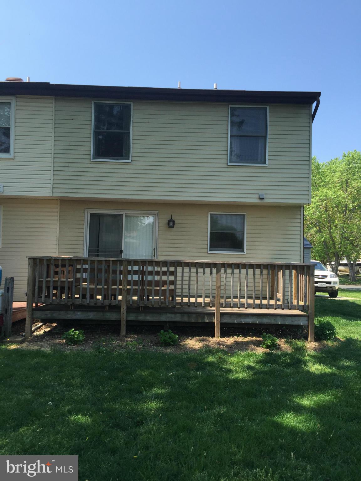 REVELL DOWNS - Residential Lease