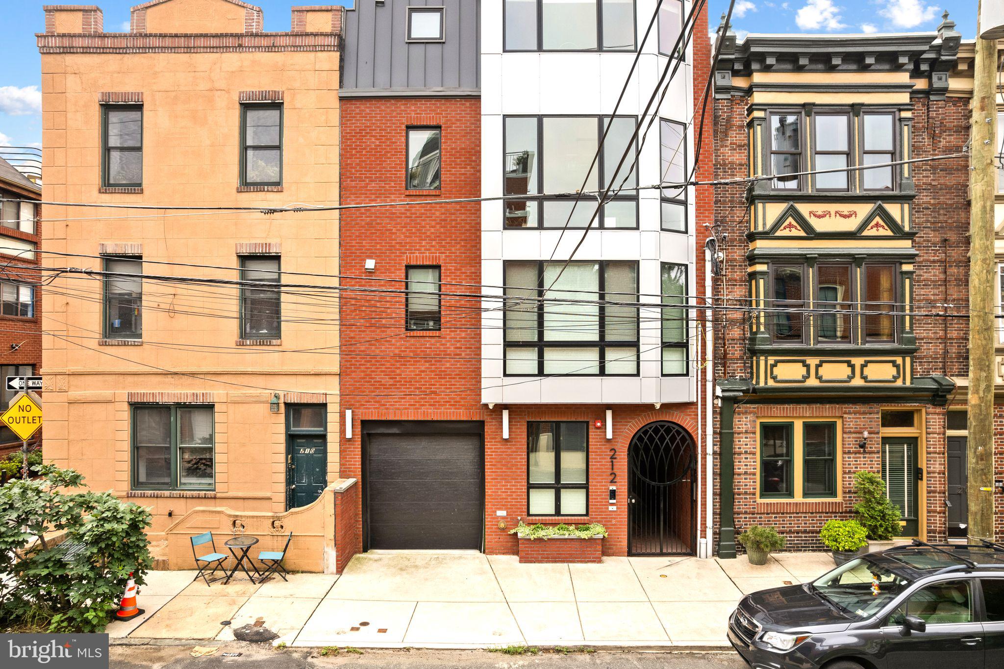 212 BAINBRIDGE STREET 4